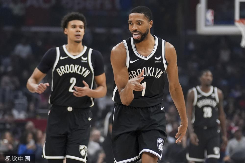 成为队内当 成为队内当