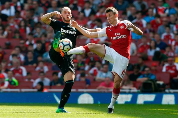 上与场下都 上与场下都